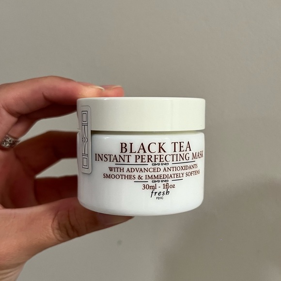 Fresh Black Tea Instant Perfecting Mask 1 oz - Picture 2 of 5